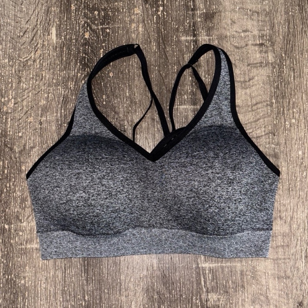 PINK Active by Victoria’s Secret Women’s Sports Bra